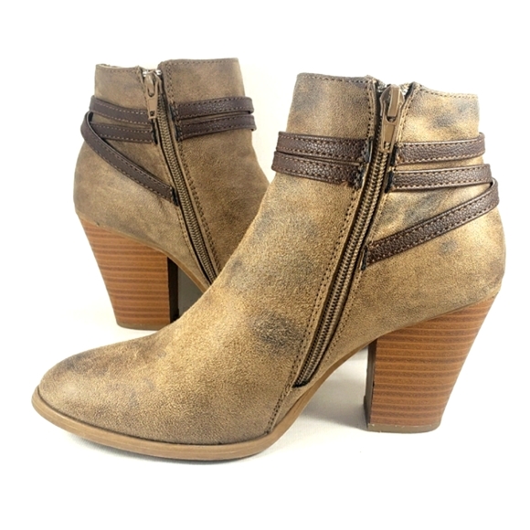 Shoe Dazzle Shanna Brown Faux Leather, Western Inspired Bootie. Women's Size 8M - Picture 8 of 12